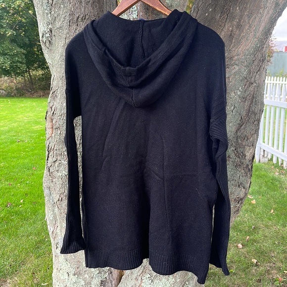 Cyrus Black Sweater Size Small - Picture 5 of 7